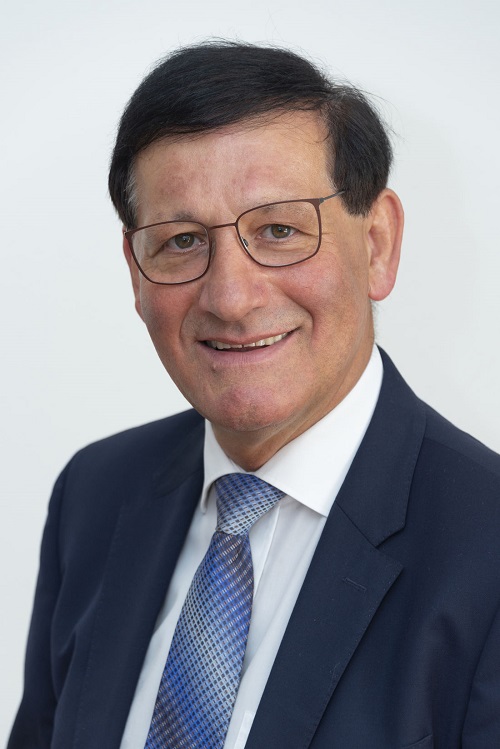 files/images/Vorstand Portrait/Vorstand 2022/FotoGerald_Hueller.jpg